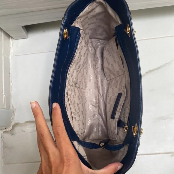 Navy Michael Kors Hand Bag - Picture 4 of 4